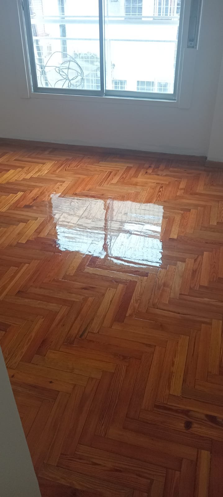 Detalle de piso de parquet después del pulido